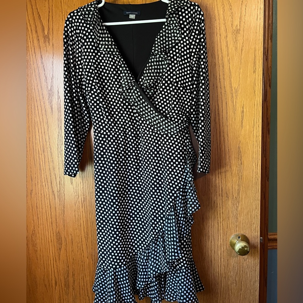 Tommy Hilfiger Womens Black Chiffon Polka Dot Wrap Tie 12 3/4 Sleeve EUC